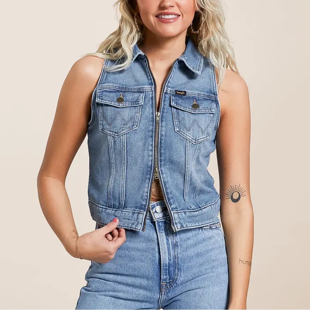 Wrangler Light Blue Denim Sleeveless Zip Vest